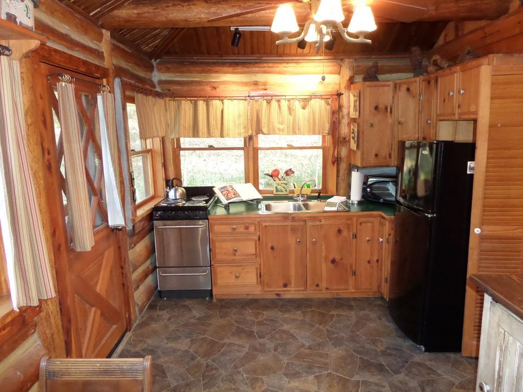 Lake Lucerne Treehouse Villa Eureka Springs Exterior photo