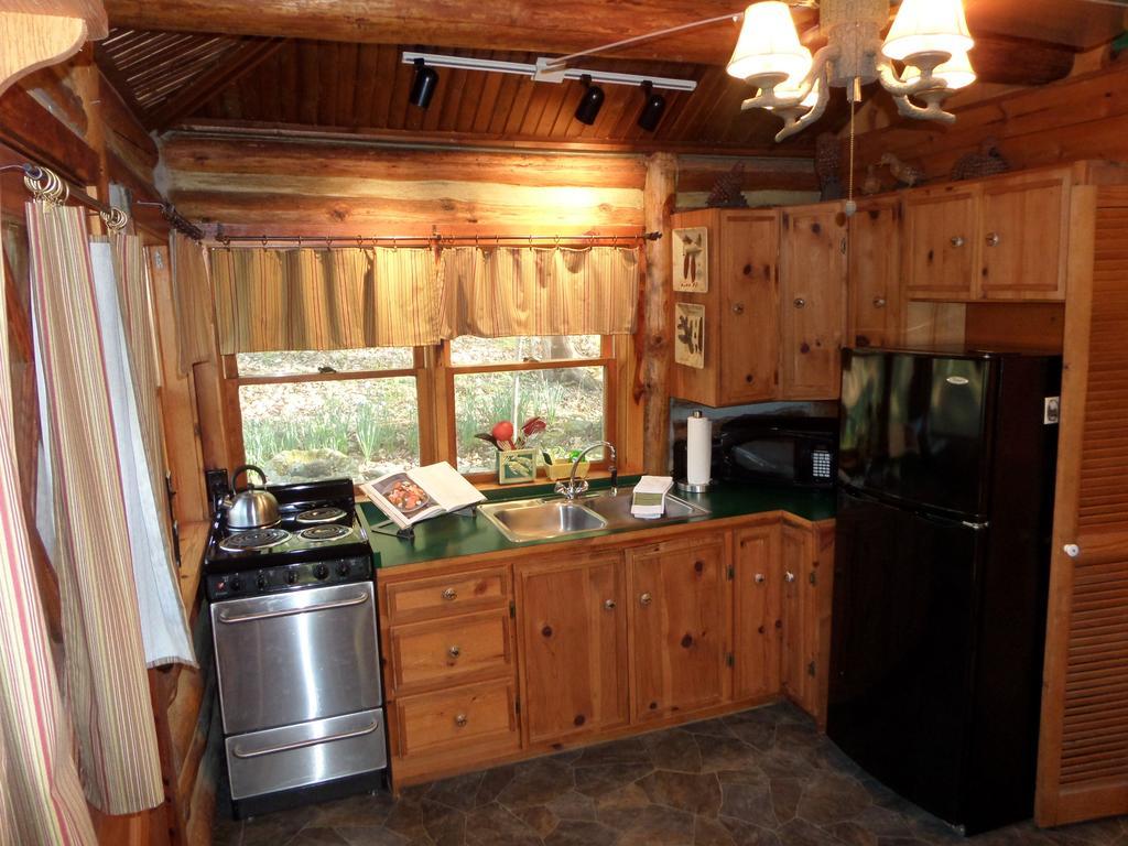 Lake Lucerne Treehouse Villa Eureka Springs Exterior photo